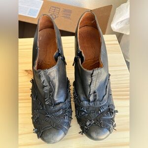 Chie Mihara dark green heels